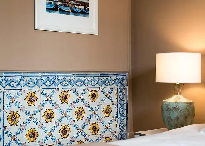 Couette-café Ph Downtown 3*