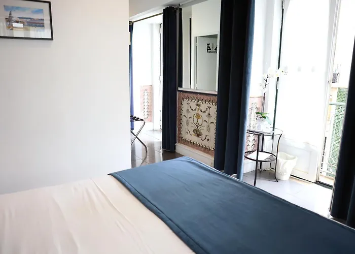 Ph Downtown Bed & Breakfast